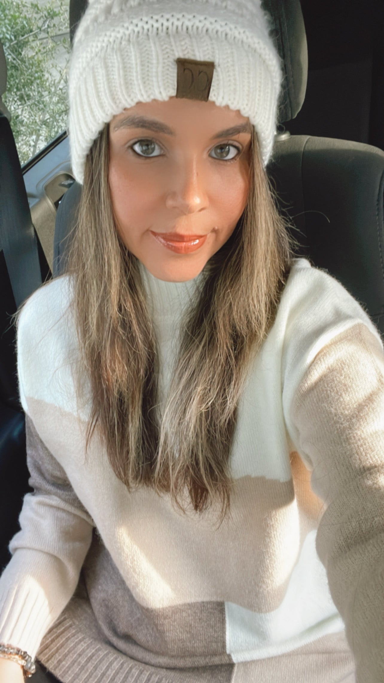 Color Block Turtle Neck Sweater